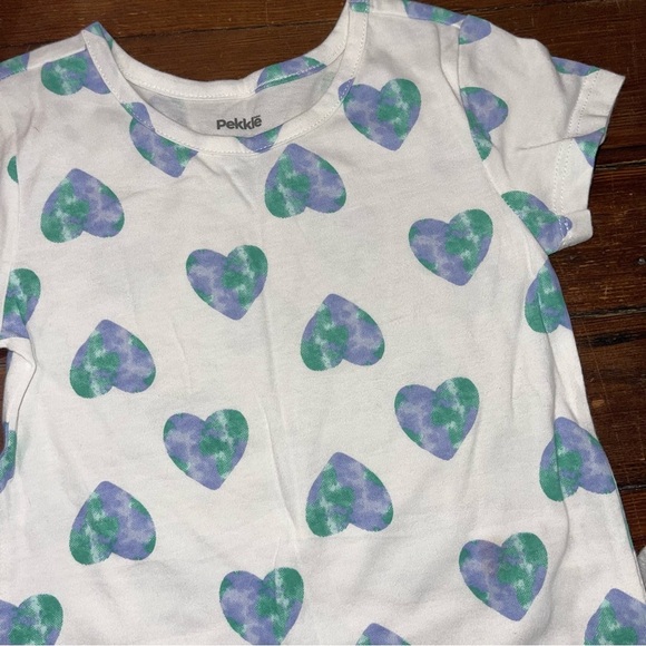 Pekkle Heart and Earth T-Shirts Set - Picture 3 of 5